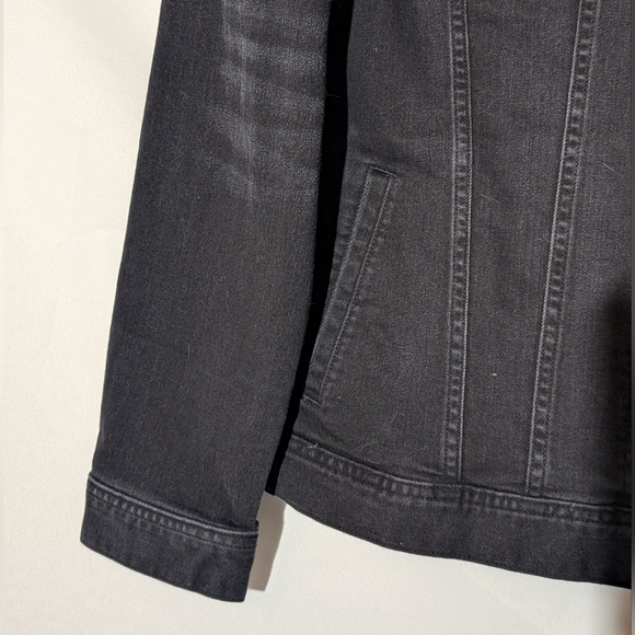Black Jean Jacket - Duluth Trading, Women's Daily Denim - Picture 4 of 10